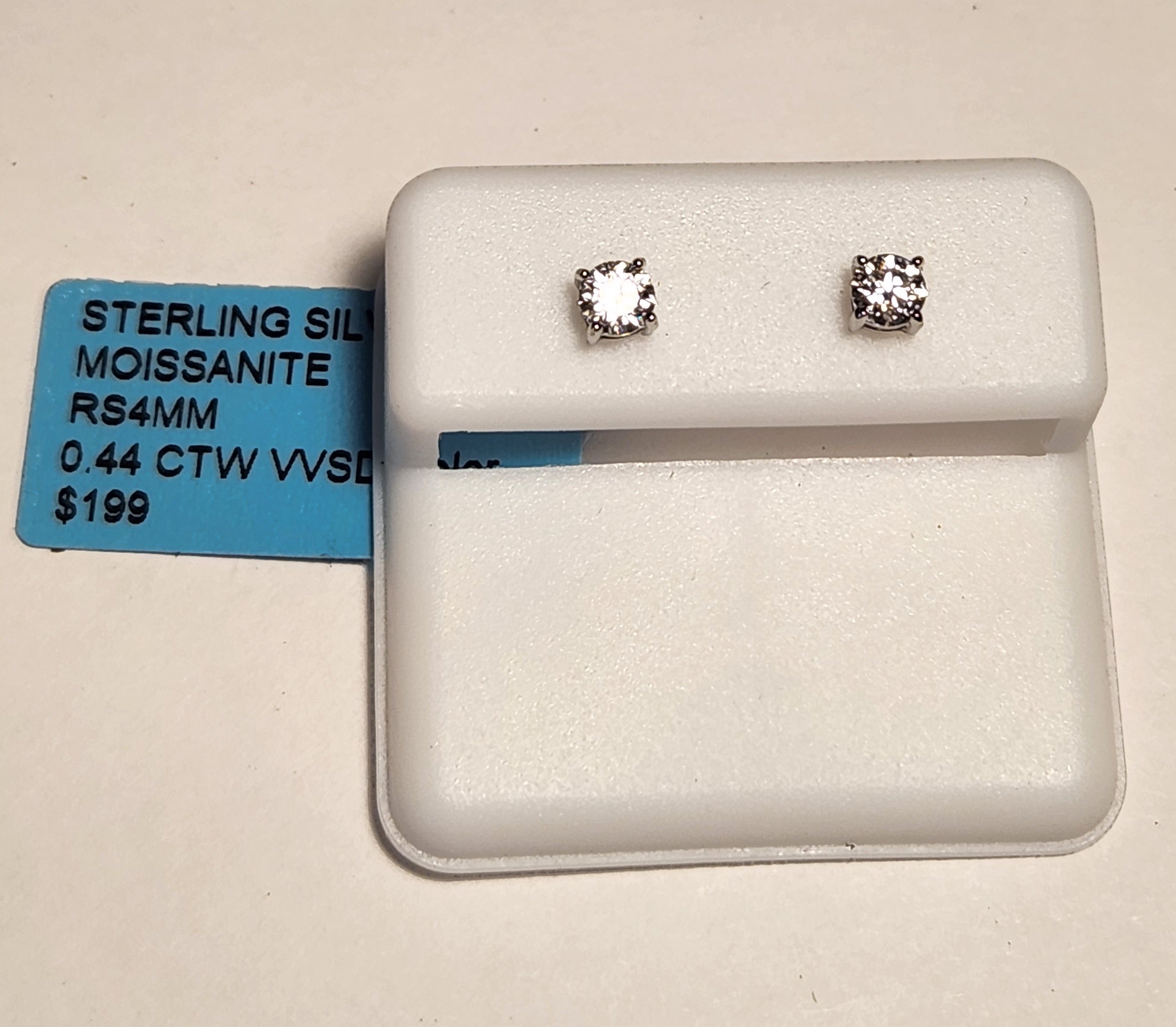 sterling silver 925  0.44 ctw 4 mm moissanite stud earrings